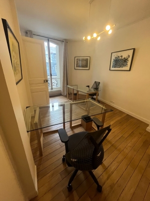 Bureau 1.jpg